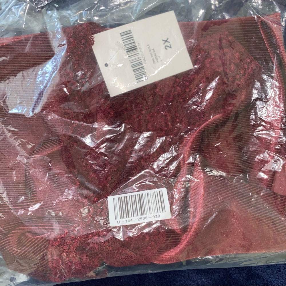 Forever 21 Velvet Lace-Trim Tank Top